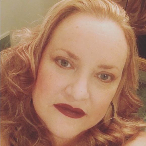 Meet your Posher, Tracie - Picture 1 of 1